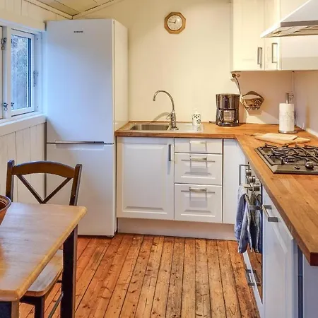 Cozy In Os With Kitchen 3*
